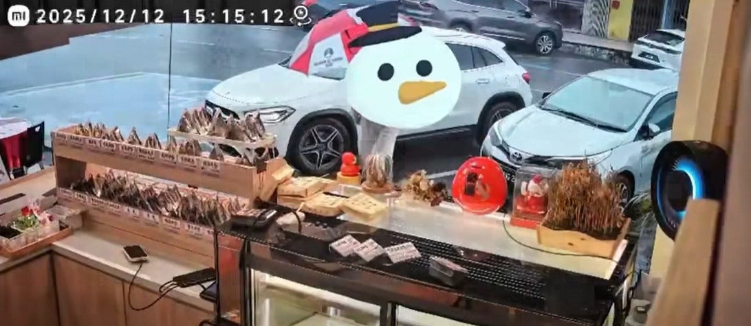 benz woman e1765966150390