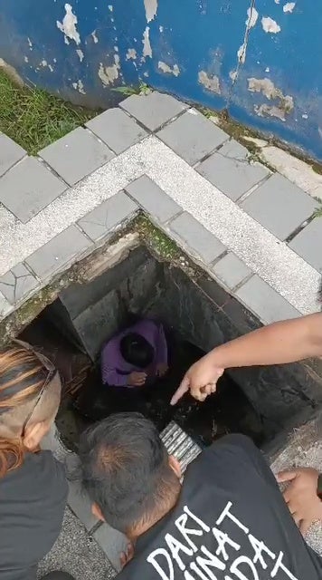 kid fell longkang cover spoil 3