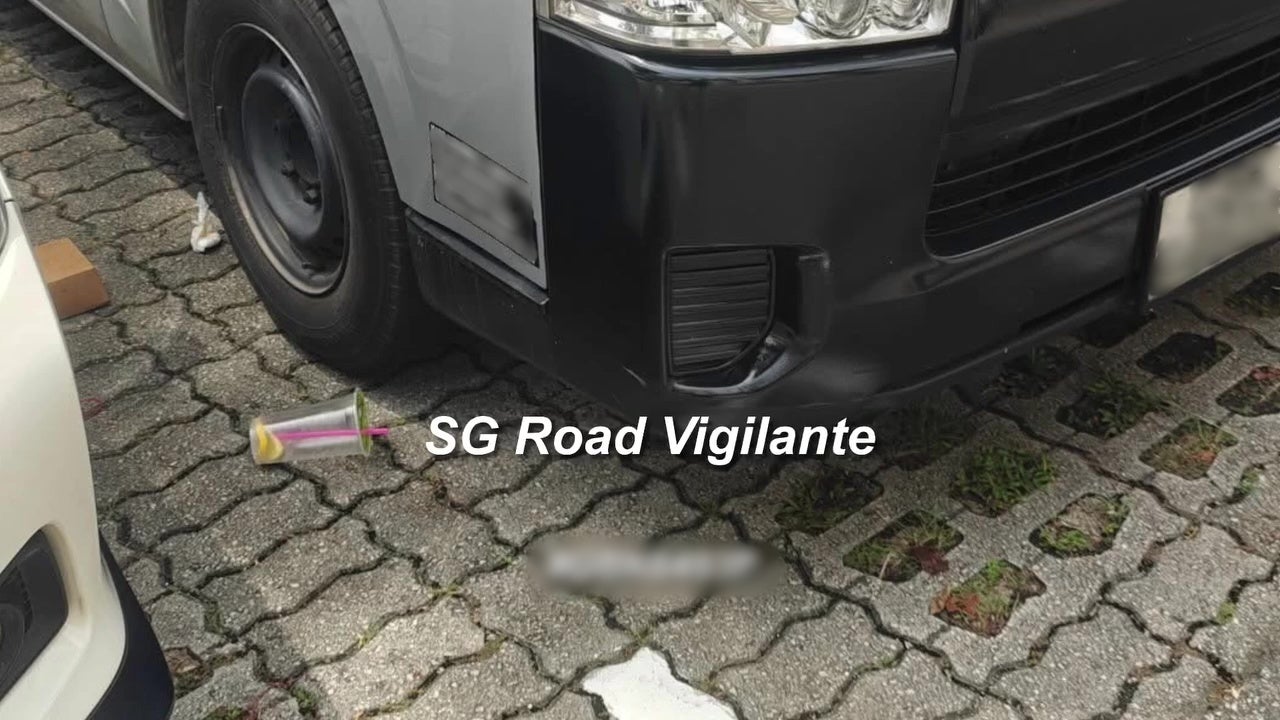 sg driver litter rubbish carpark scold go back malaysia 2