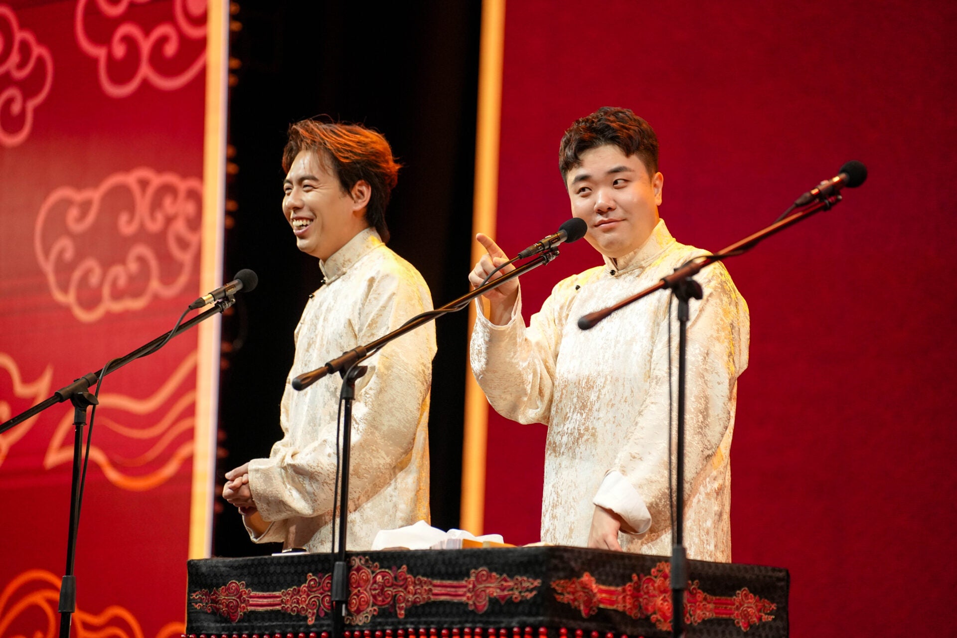 靳鹤岚、朱鹤松