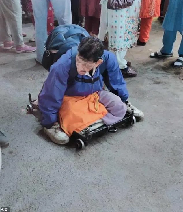 Mangilal印度乞丐有车有房收租放贷 2