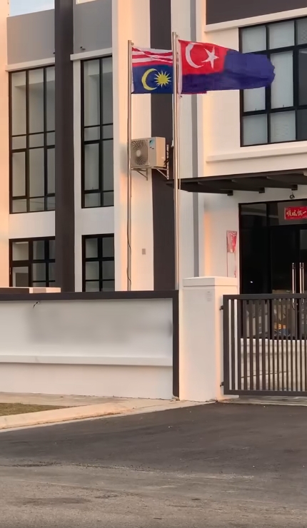 jalur gemilang upside down factory ordered to close down