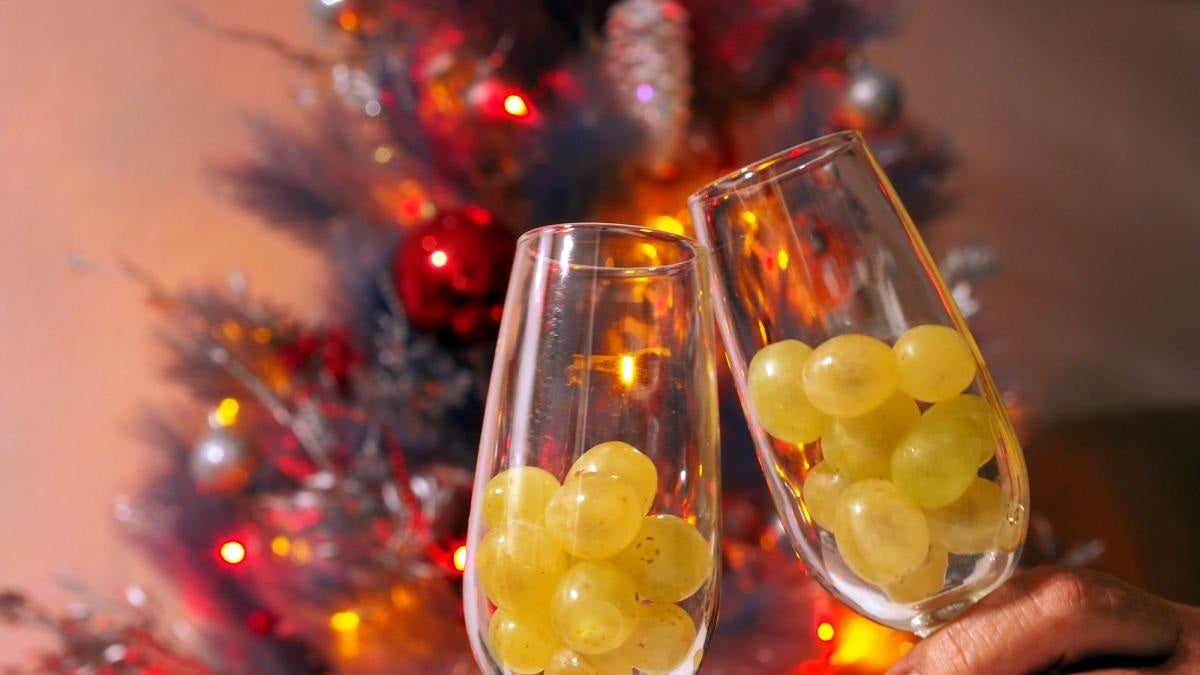 Spanish Green Grapes New Year Eve Tradition