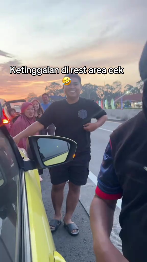 人妻被漏在休息站坐罗里追老公 3