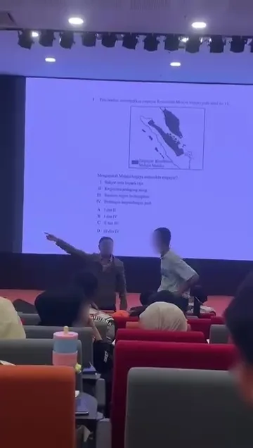 男子混入大学演讲厅中学生脱裤被警方逮捕 7