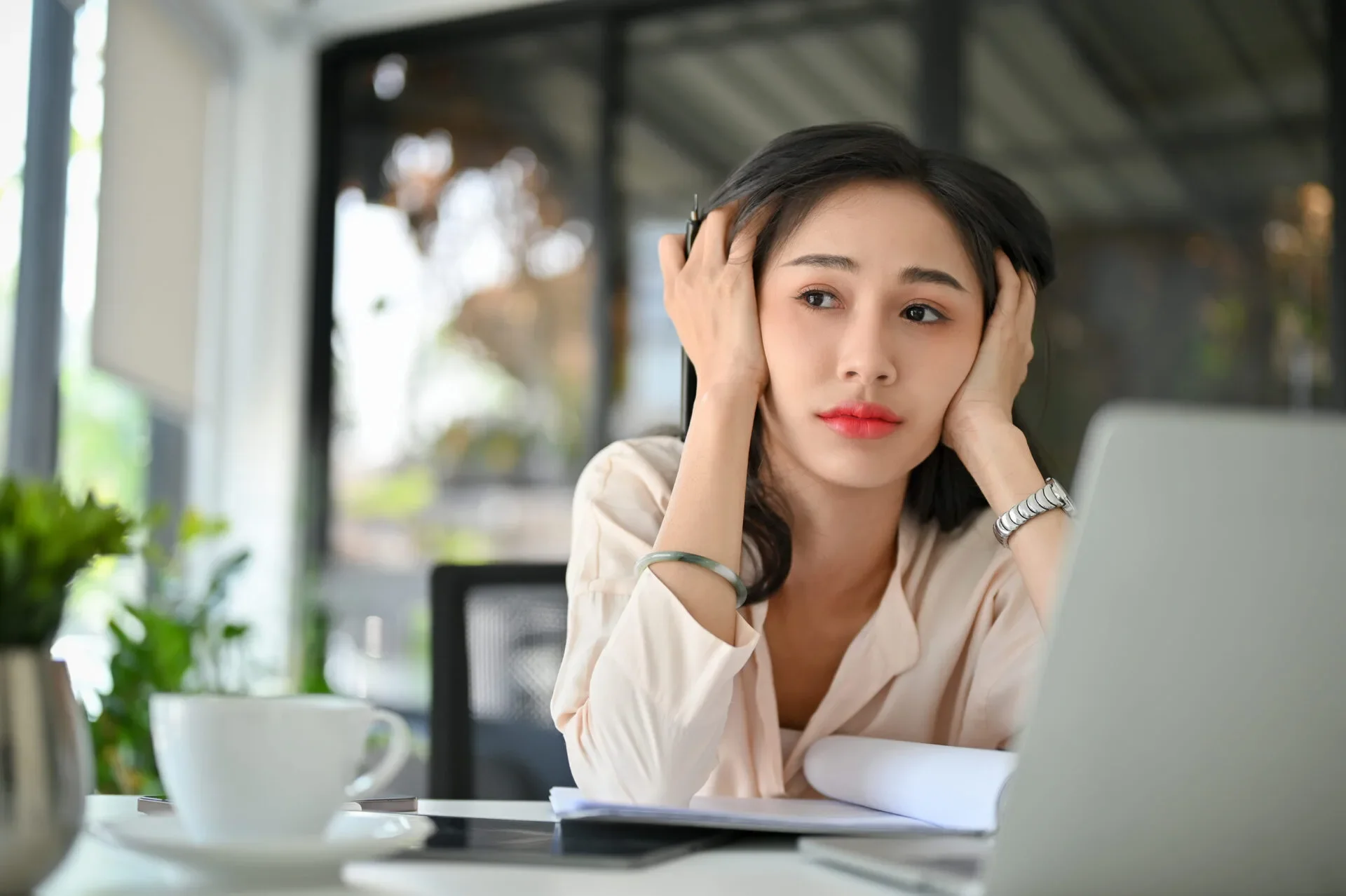 Woman Working Depressed 123Rf