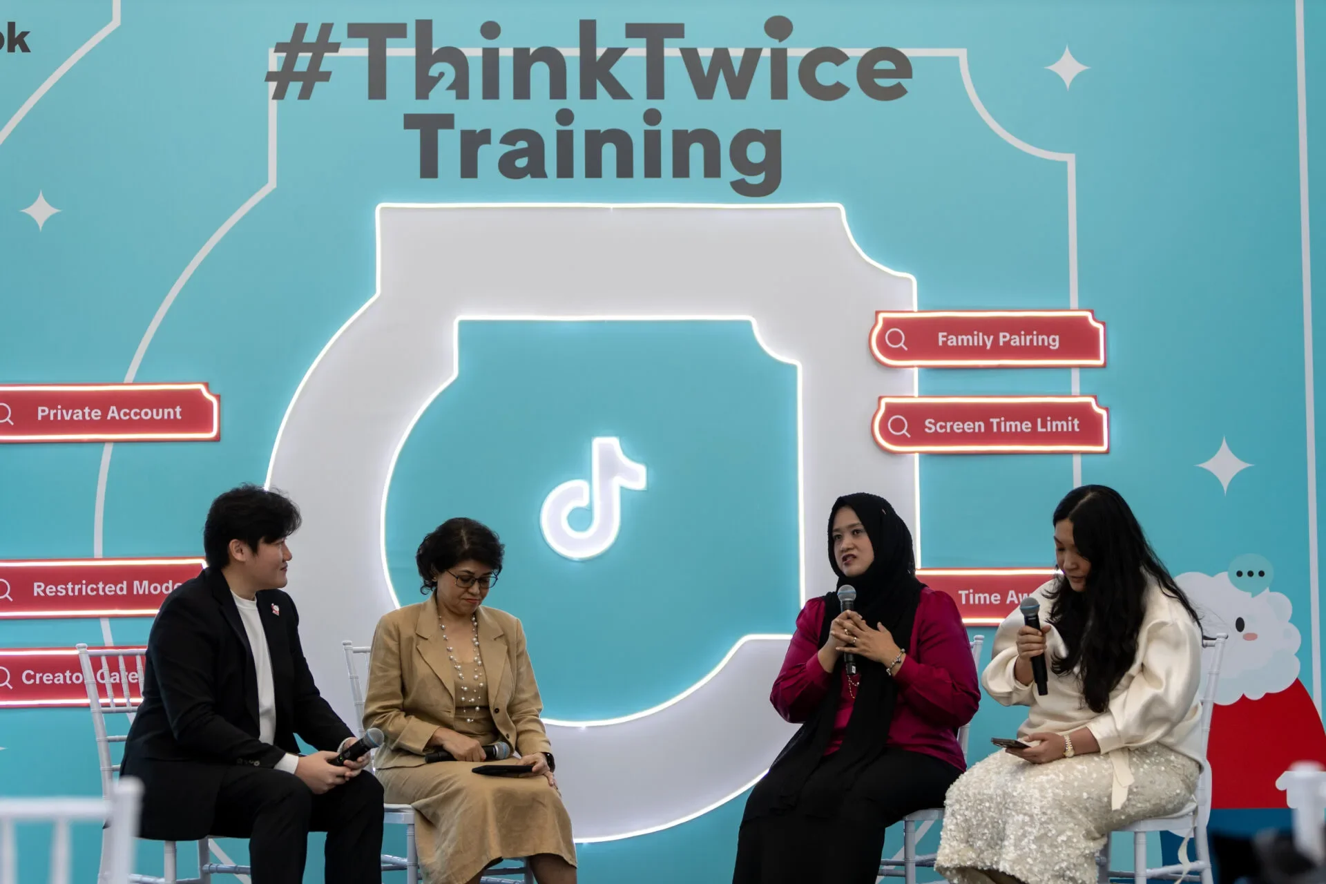 4. Fireside Chat Panel Session