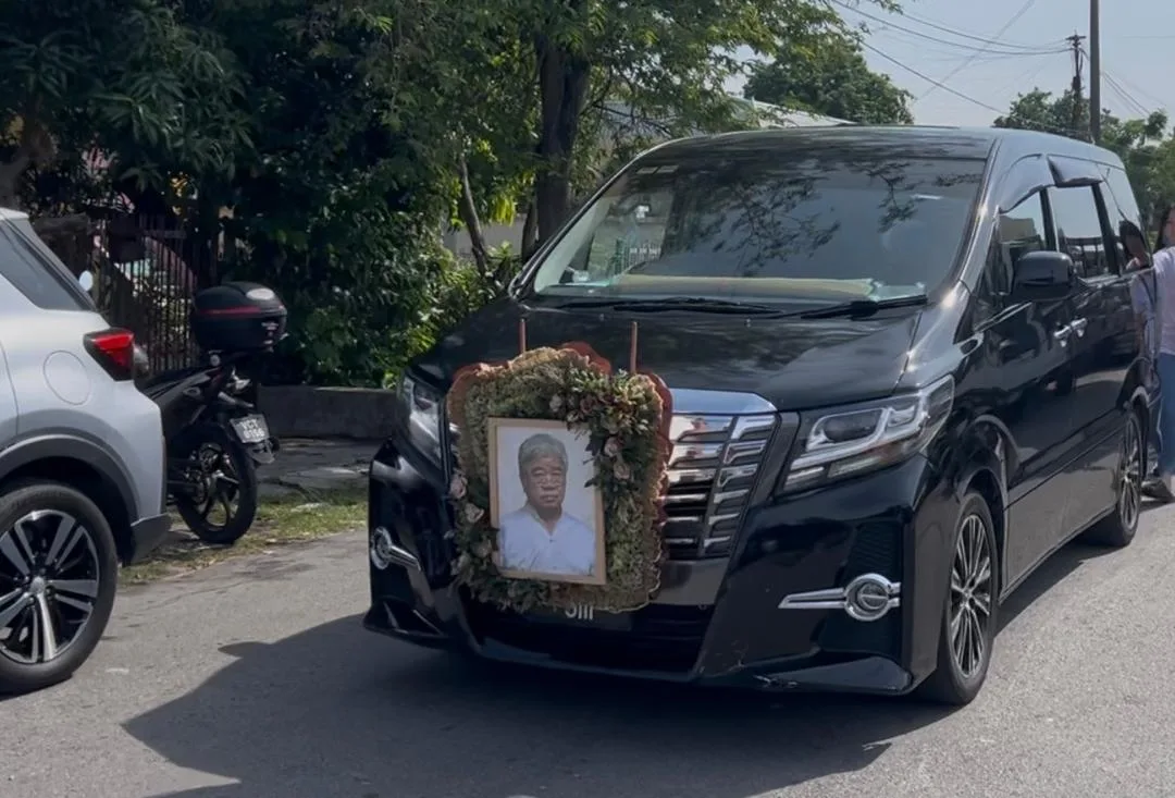死者林秋龙葬礼灵车 2