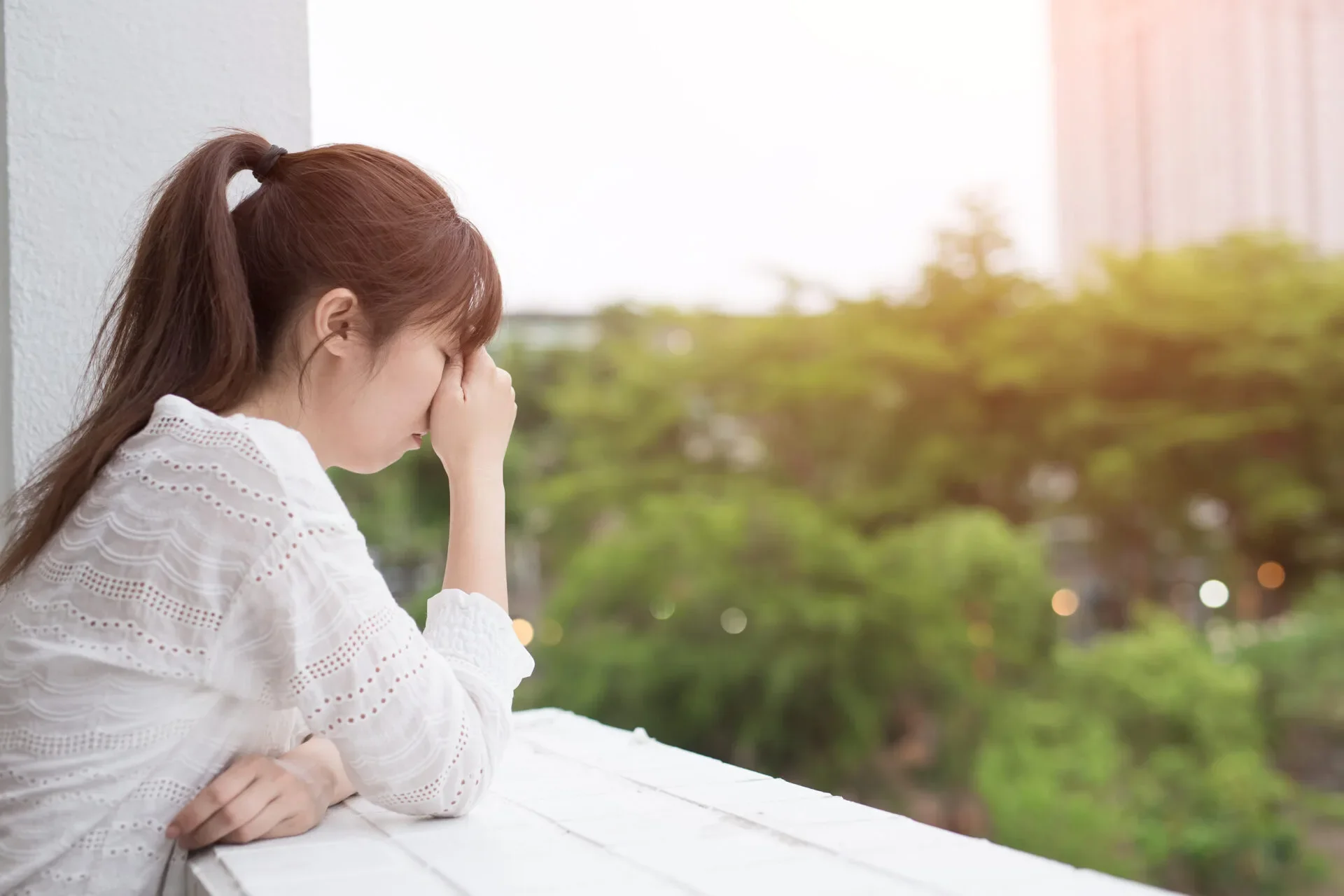Asian Girl Woman Teenager Sad Cry Balcony 123Rf
