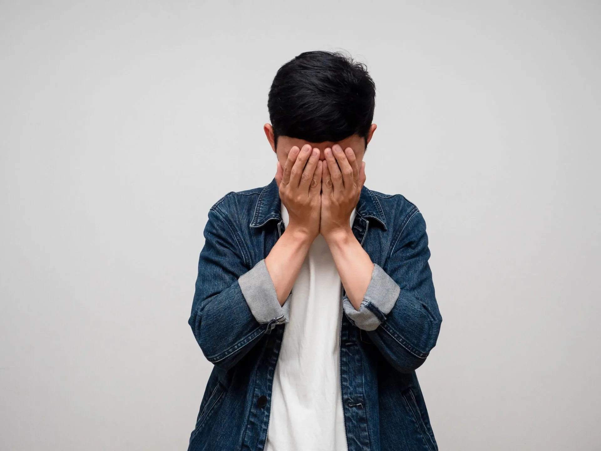 Asian Man Sad Cover Face Cry 123Rf