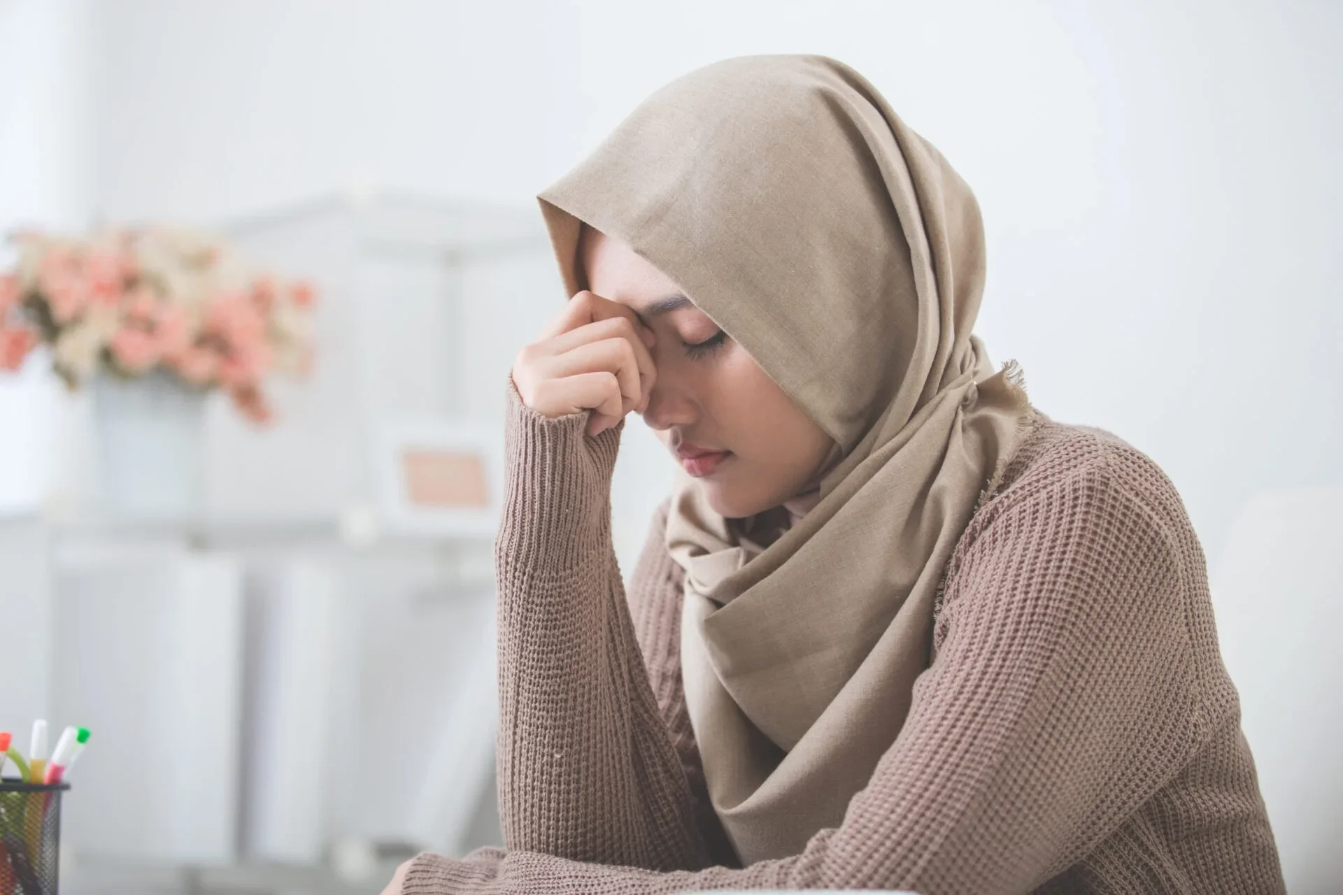 Muslim Malay Woman Sad Depressed Stress 123Rf