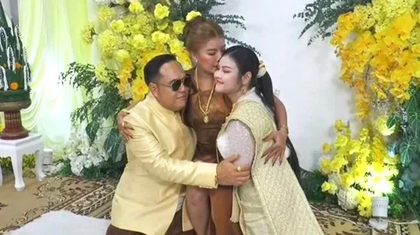原配妻子帮老公做媒筹备婚礼迎娶二奶小老婆 4