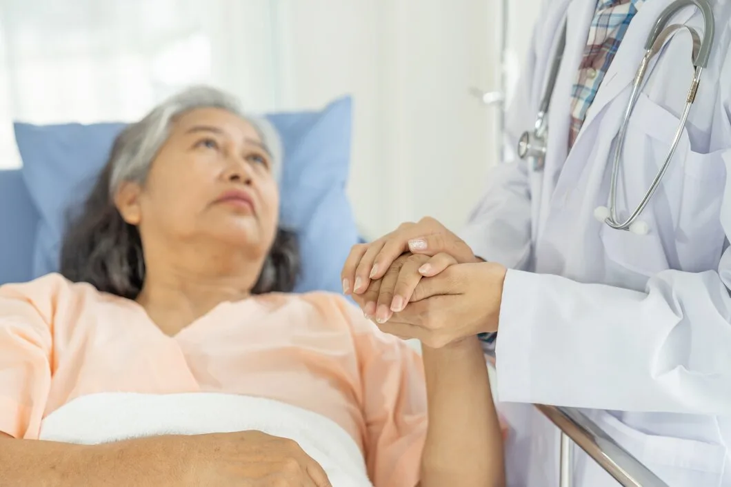 Doctors Hold Hands Encourage Elderly Senior Woman Patients Hospital Senior Female Medical Healthcare Concept 1150 21708