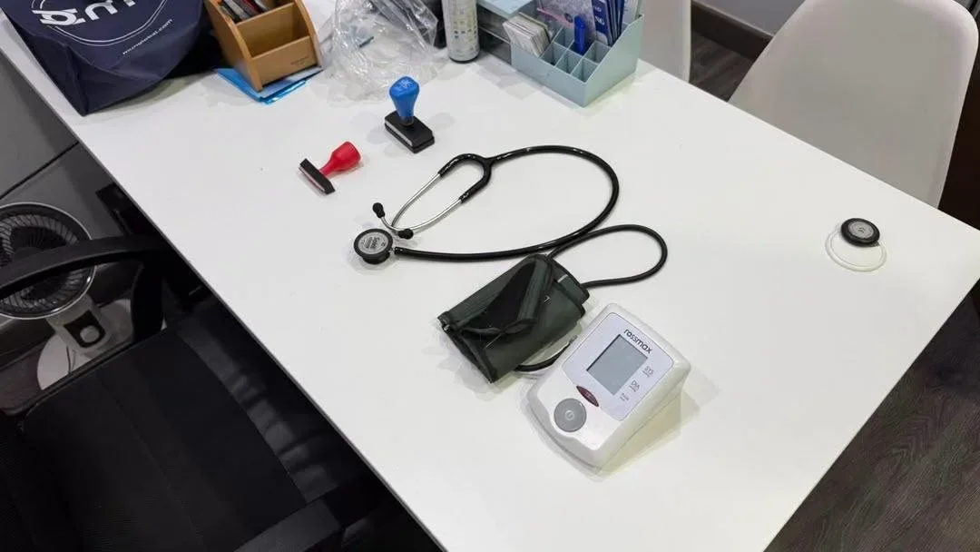 外籍人士外劳冒充医生诊所看病假医生Mc 4