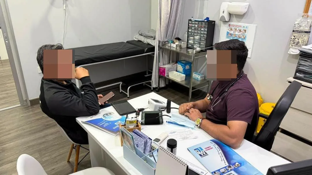 外籍人士外劳冒充医生诊所看病假医生Mc