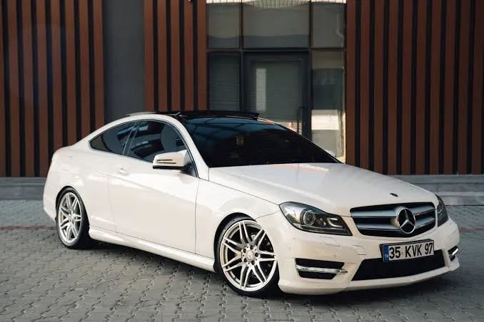 Mercedes Benz C200