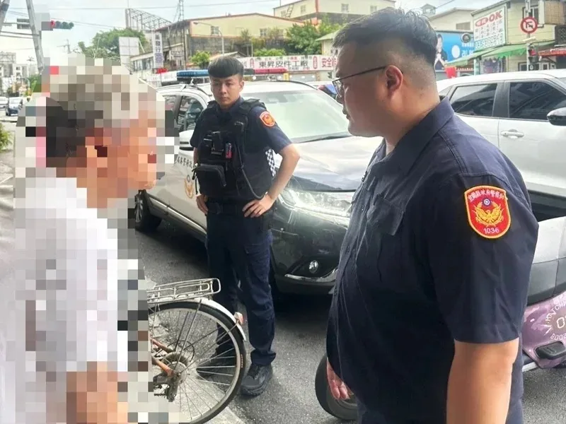 老翁不满车停在门口用Super Glue淋车窗搞坏Tesla警察告诫
