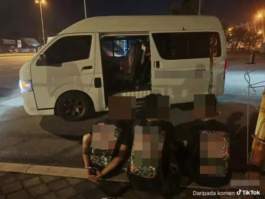 3 Ditahan Van Air Ketum 2