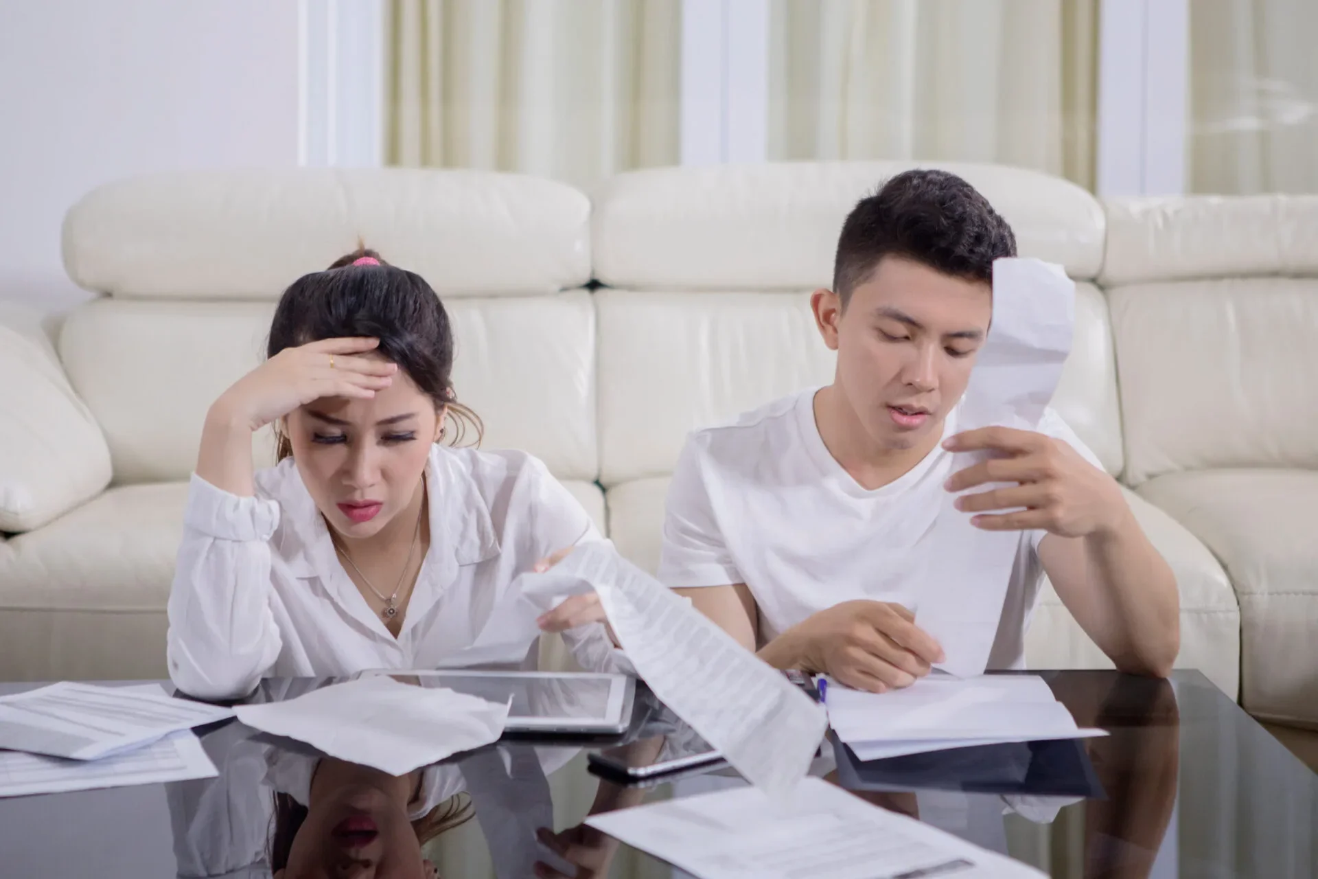 Couple Finance Problem Resit Stressed 123Rf