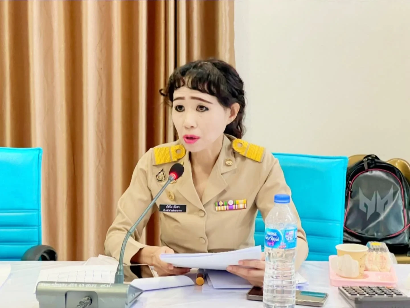 女公务员泰国南部财政预算会议走红 1
