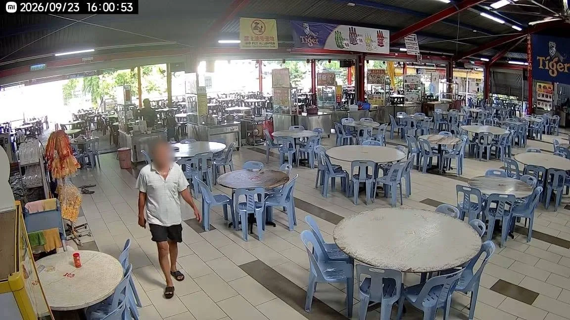 男子偷走巴占新市巴刹美食中心男厕所小便池水喉 4
