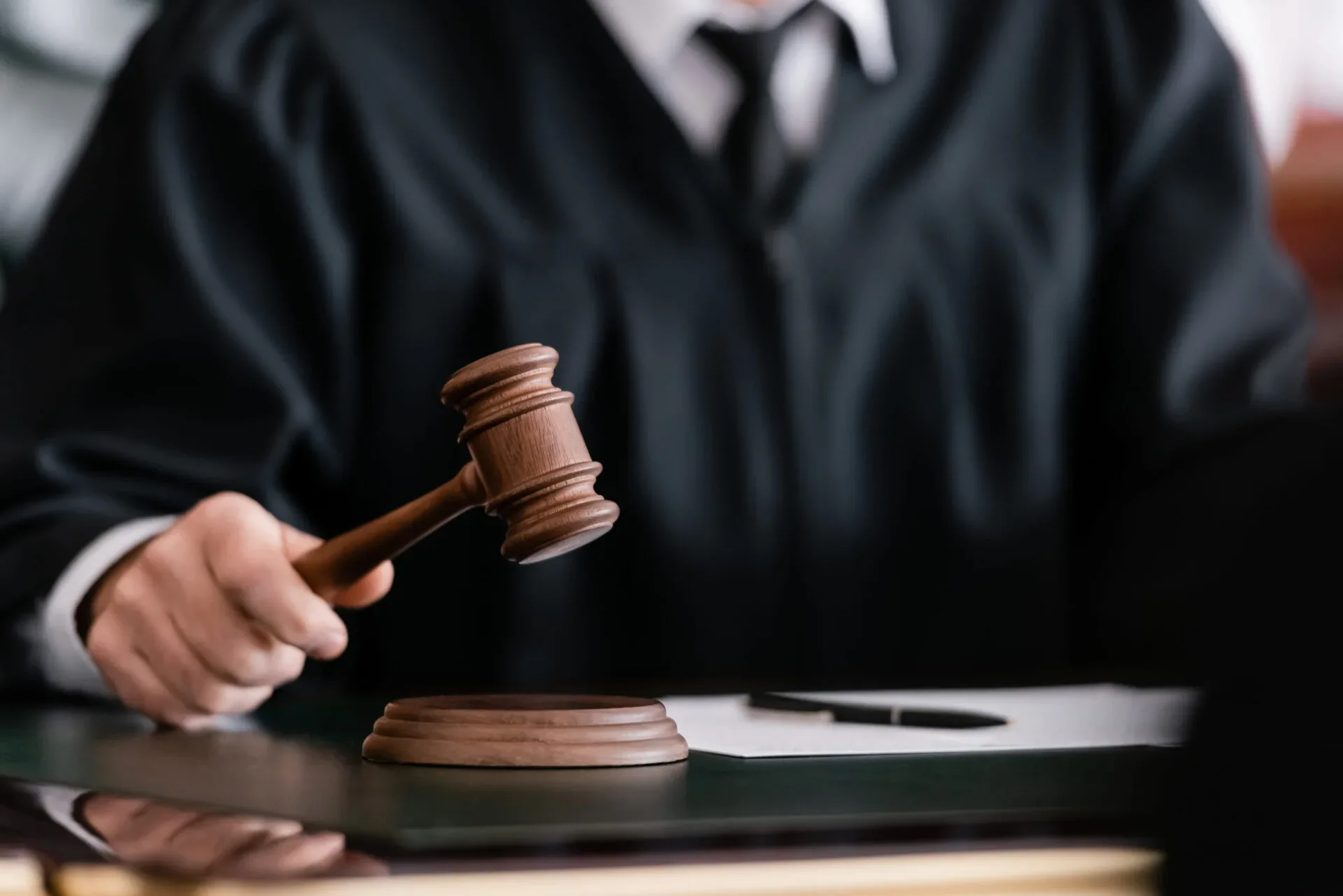Judge Robe Holding Gavel Court 123Rf