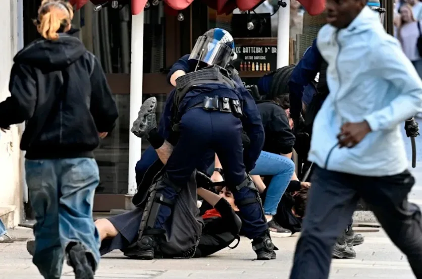 Police 1